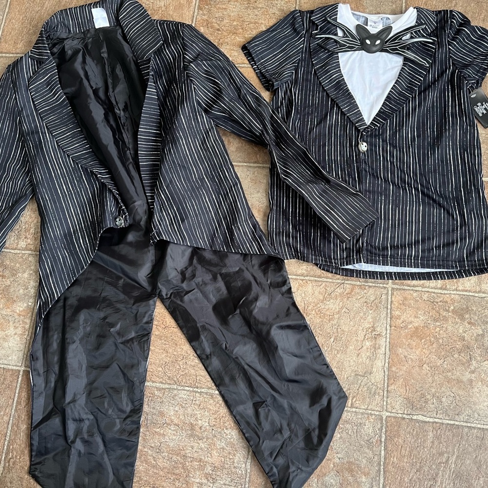 Black and White Striped Suit Set - Picture 2 of 4